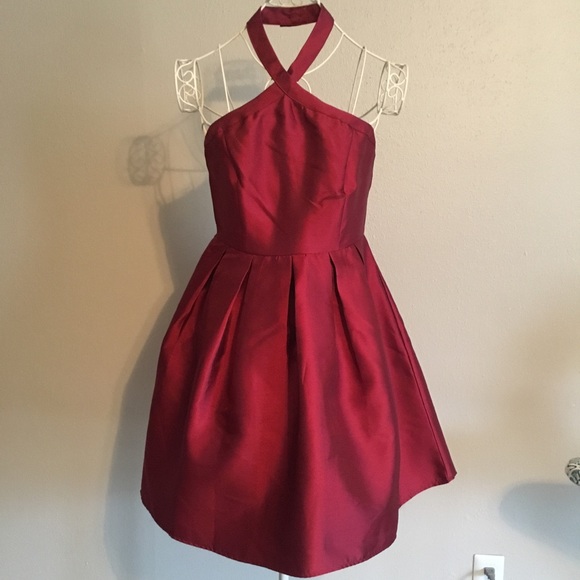 Vero Moda burgundy halter neck fit & flare - Picture 2 of 7